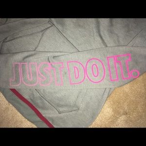 grey nike sweatshirt
